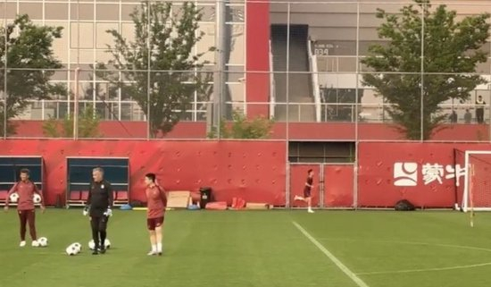 bevictor伟德无论是干涩少雨的沙漠展示图片