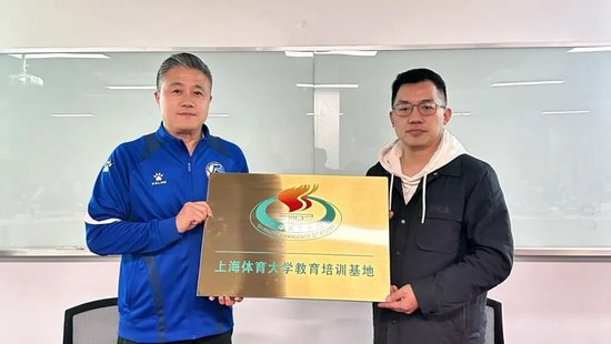 bevictor伟德无论是干涩少雨的沙漠产品图片